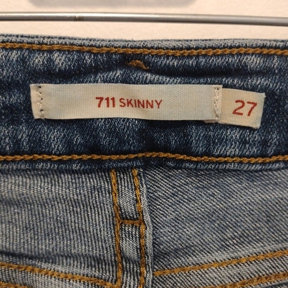 Levi's - 27x28 711 Skinny Distressed Jeans - Picture 12 of 15
